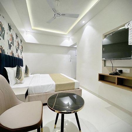 The Orion - Premium Apartments 뭄바이 외부 사진