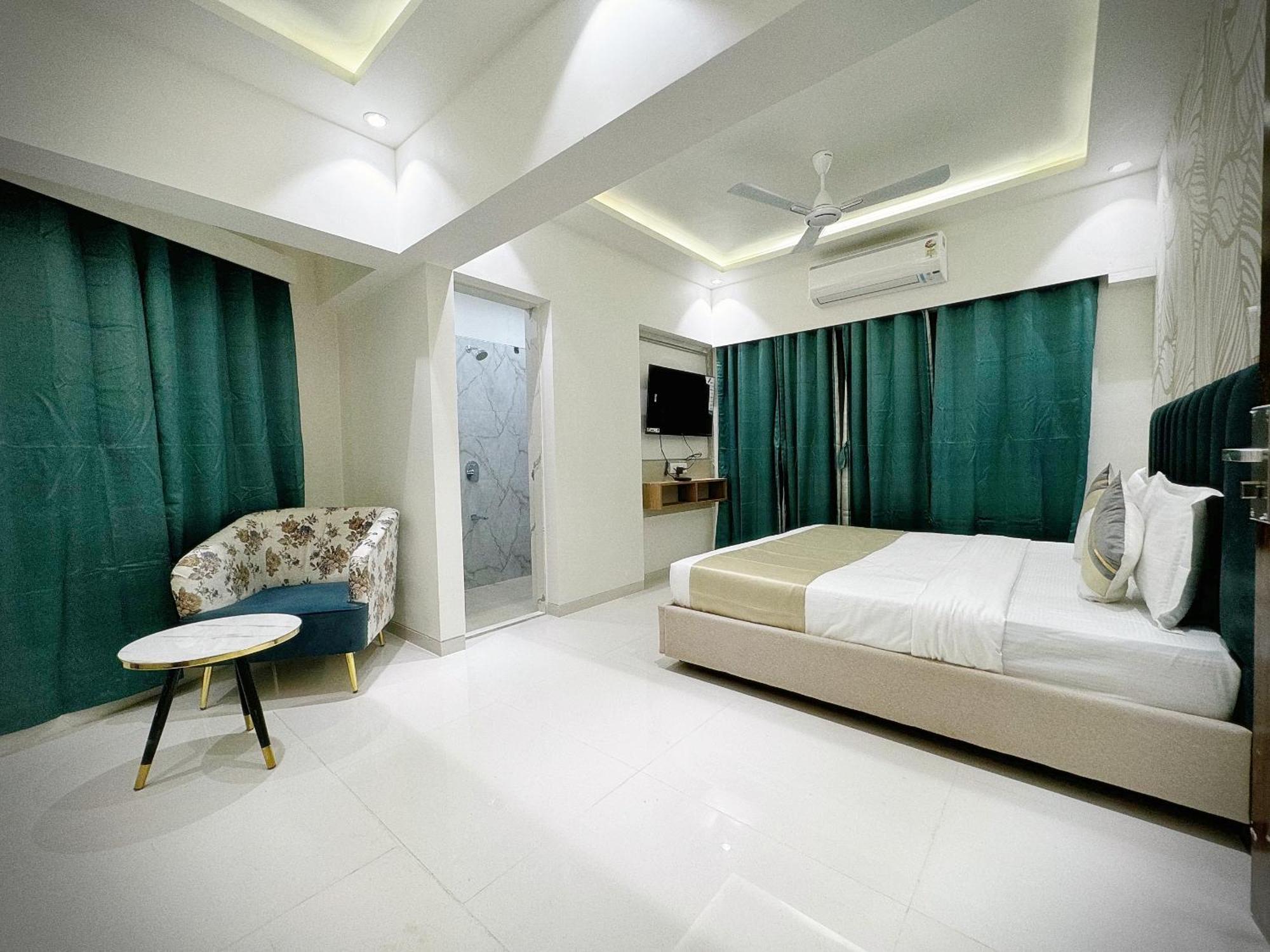 The Orion - Premium Apartments 뭄바이 외부 사진