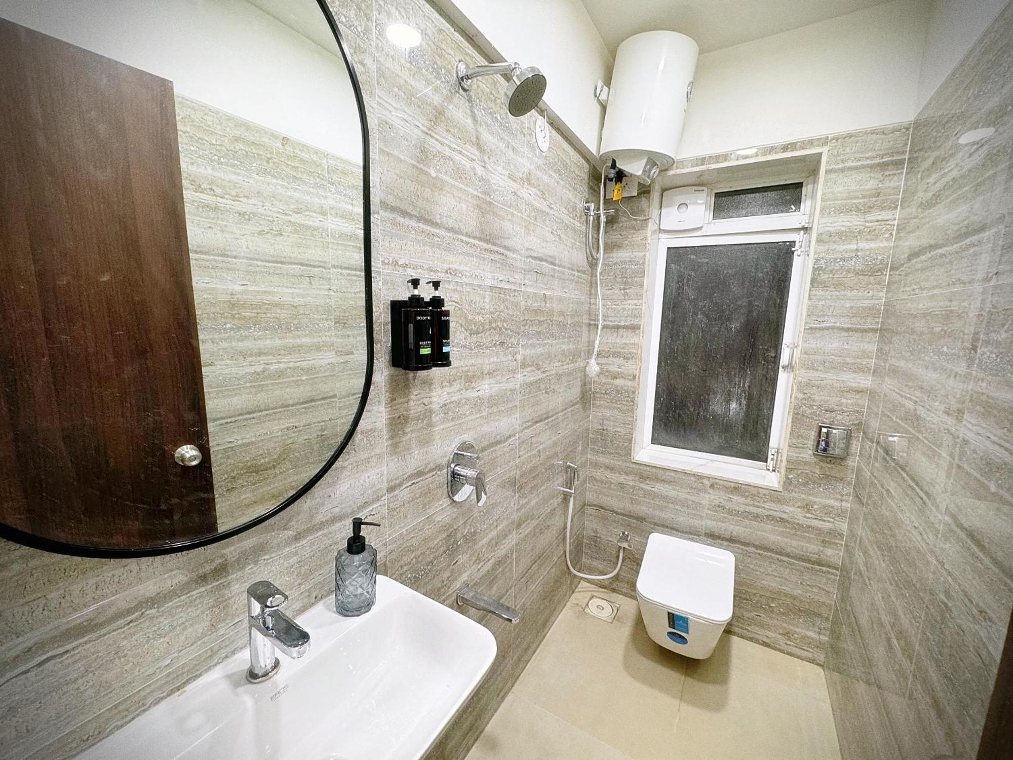 The Orion - Premium Apartments 뭄바이 외부 사진