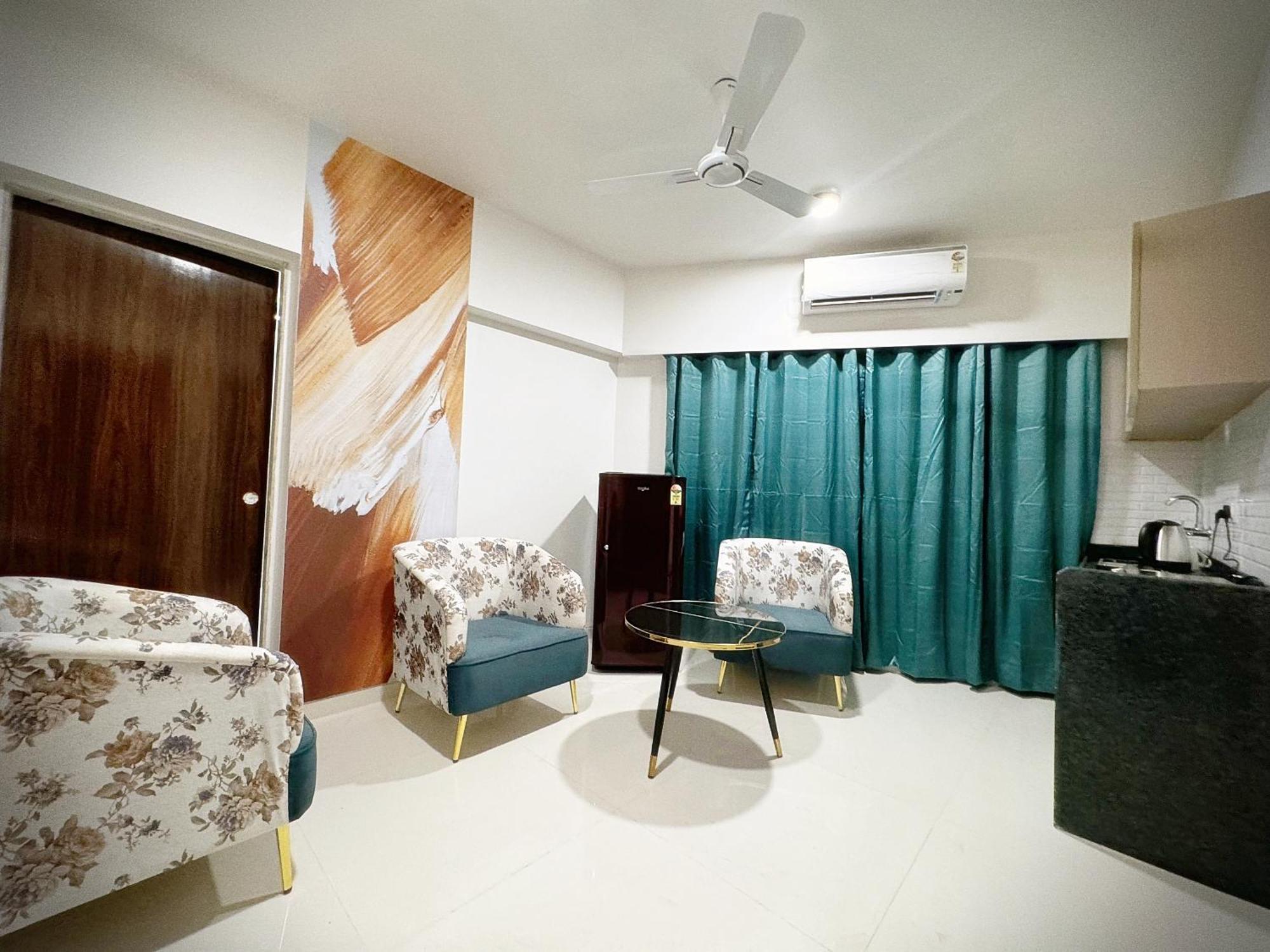 The Orion - Premium Apartments 뭄바이 외부 사진