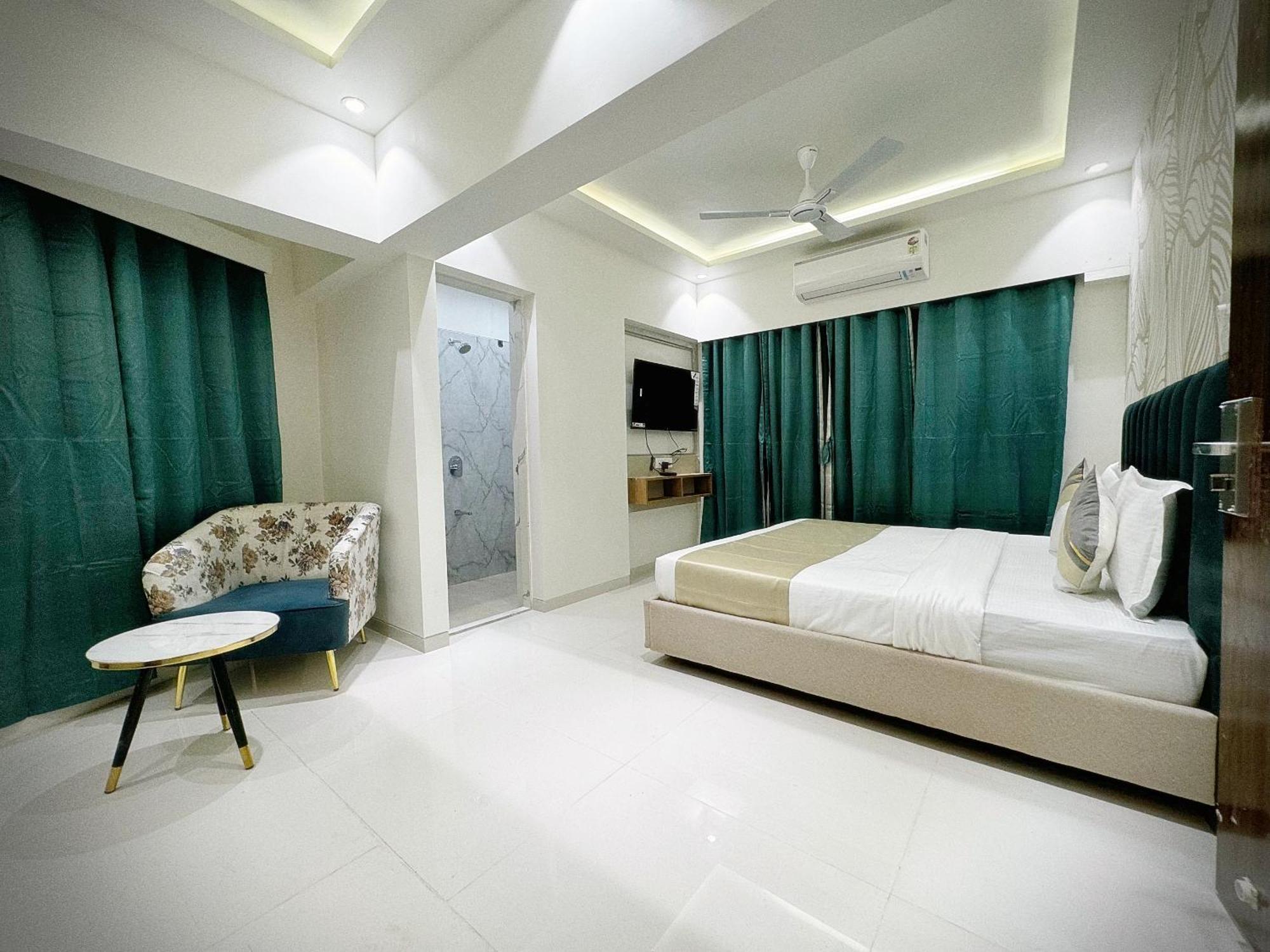 The Orion - Premium Apartments 뭄바이 외부 사진