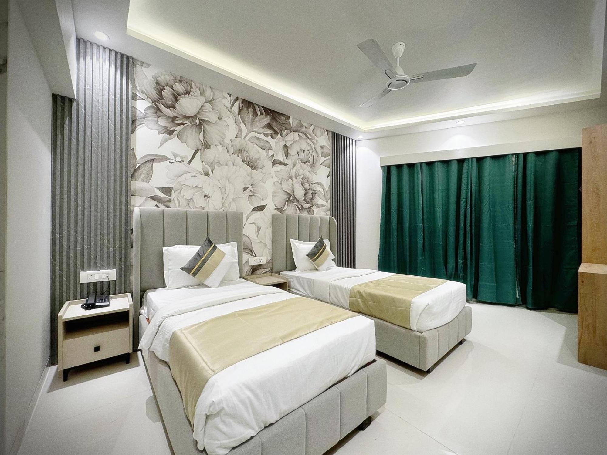 The Orion - Premium Apartments 뭄바이 외부 사진