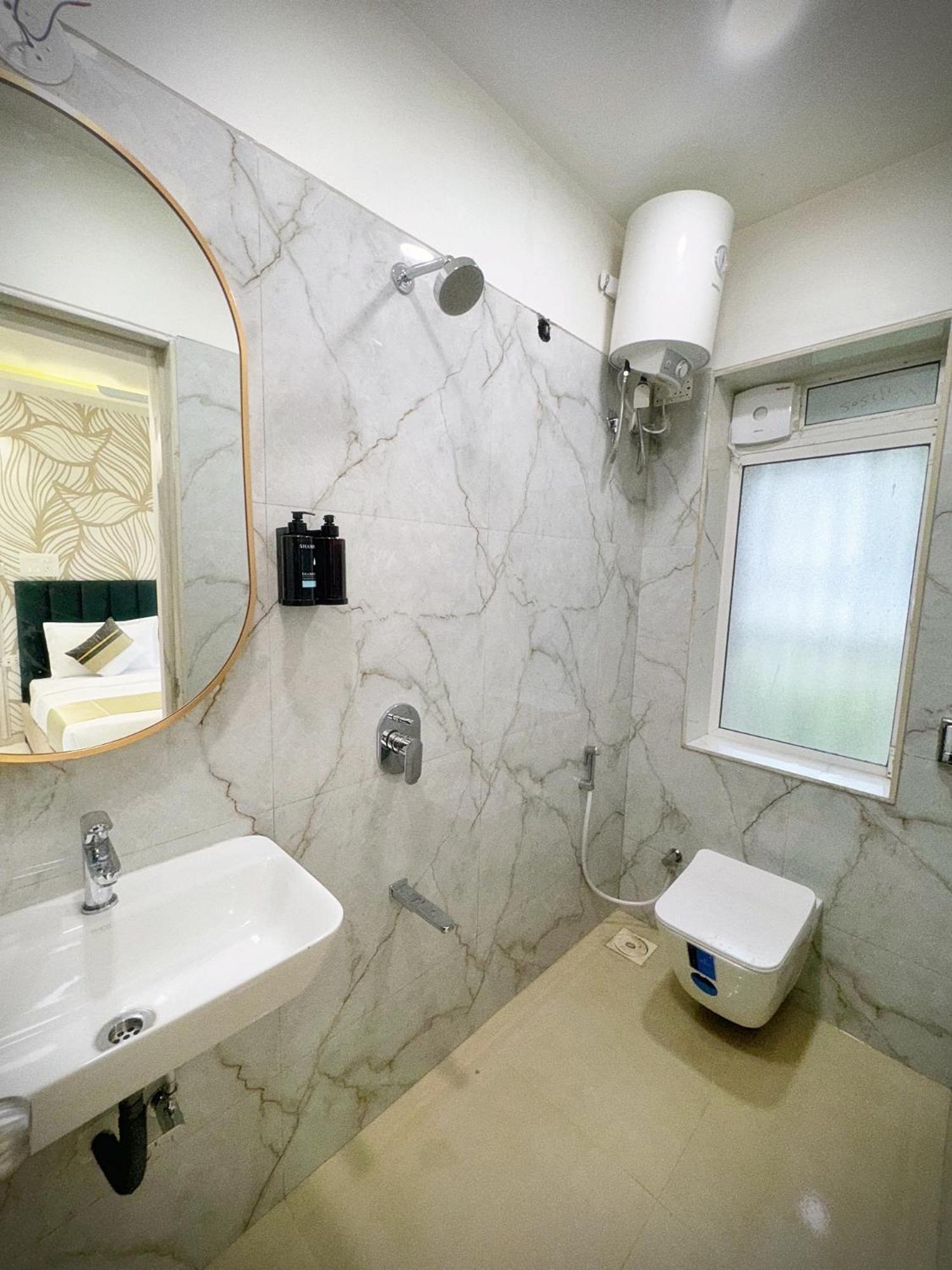 The Orion - Premium Apartments 뭄바이 외부 사진